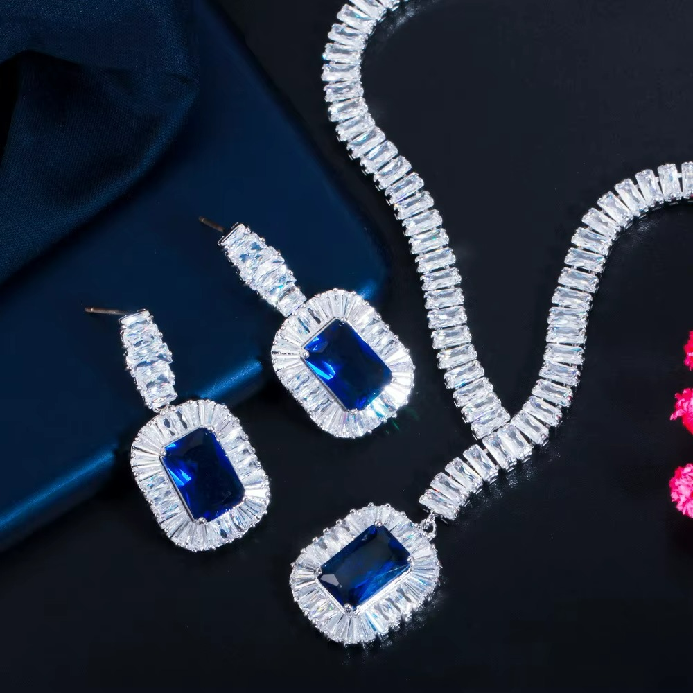 Women Jewelry Set Dinner Party Trending Platinum Necklace Earrings