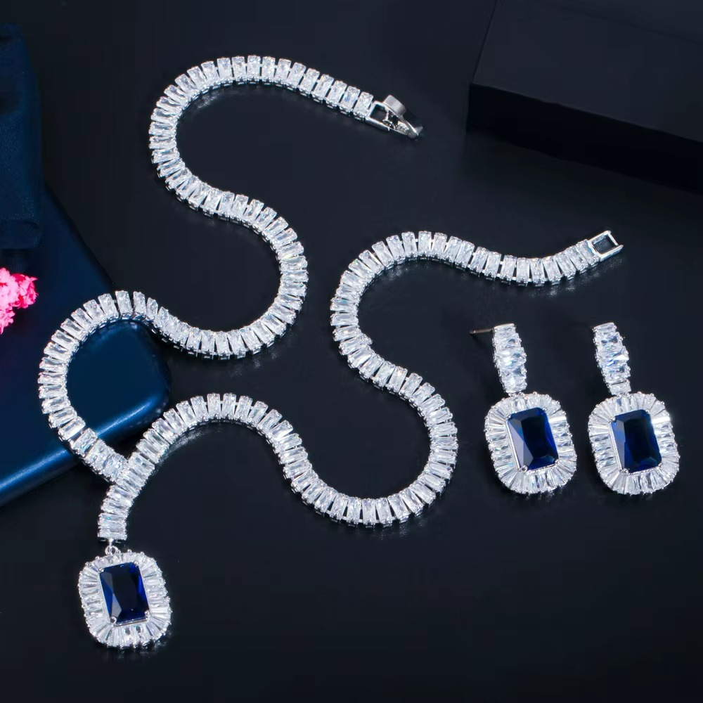 Women Jewelry Set Dinner Party Trending Platinum Necklace Earrings