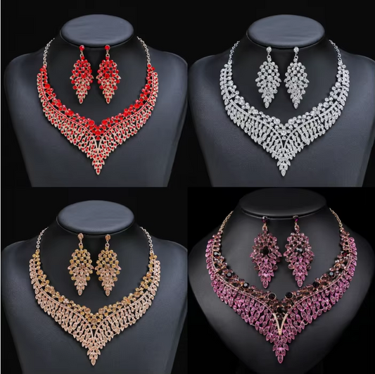 Vintage-Inspired Necklace and Earring Set for Sophisticated Women ( Set of 4 )
