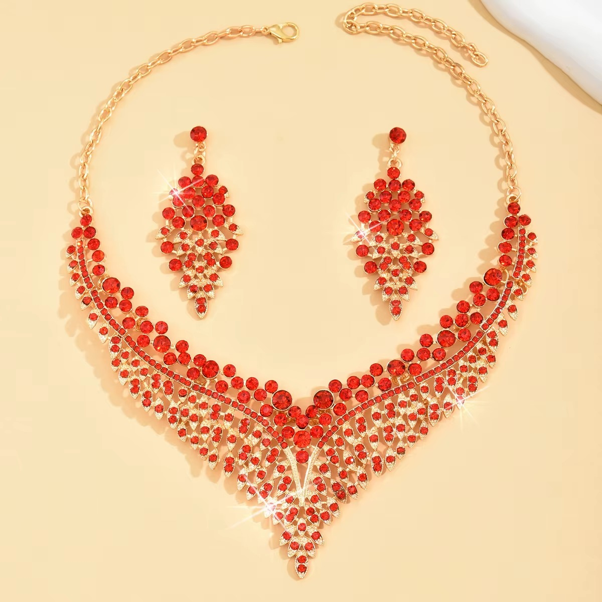 Vintage-Inspired Necklace and Earring Set for Sophisticated Women ( Set of 4 )