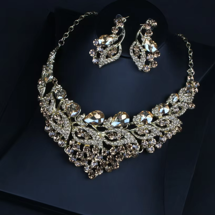 Indian Women Big Heavy Kundan Wedding Jewelry Set with Package